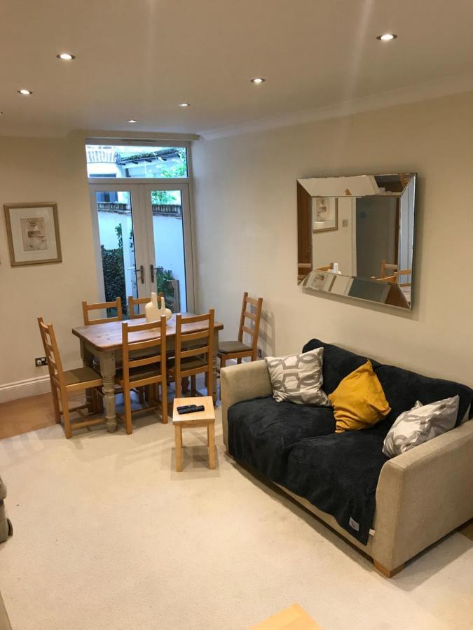 Stylish & Spacious 3 Bed Victorian House Sleeps Up To 7 - Near O2, Museums, Excel, Mazehill Station 12 Mins Direct Into London Bridge Exteriör bild