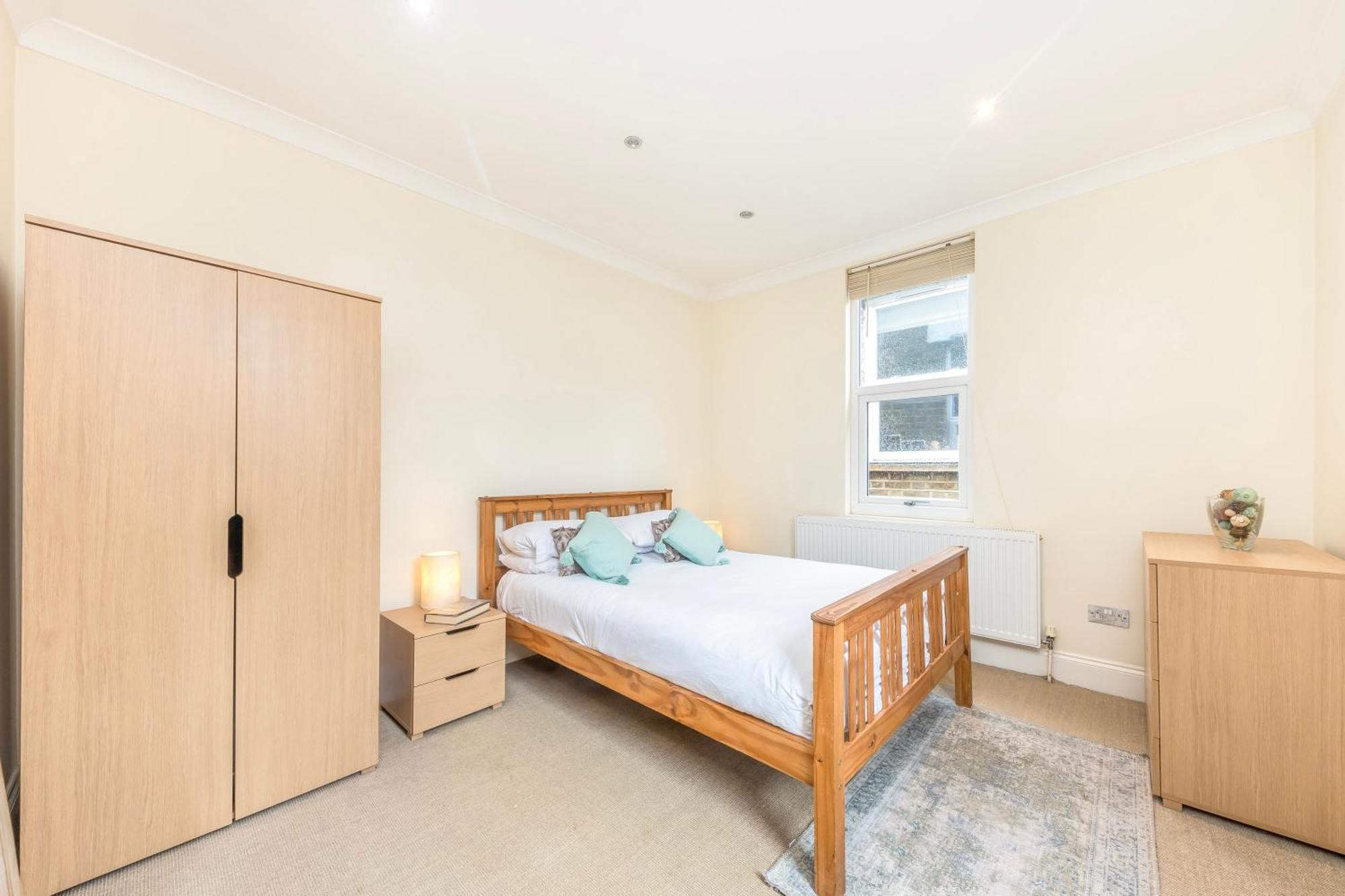 Stylish & Spacious 3 Bed Victorian House Sleeps Up To 7 - Near O2, Museums, Excel, Mazehill Station 12 Mins Direct Into London Bridge Exteriör bild